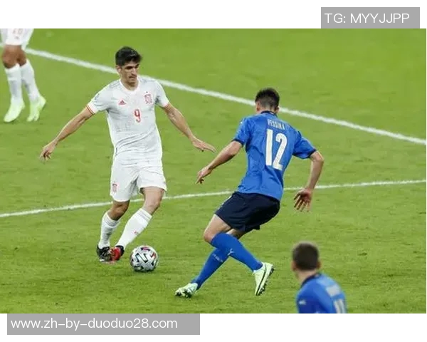 从青涩少年到足球巨星他们如何通过刻苦训练打磨基本功